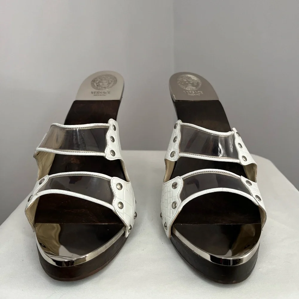 Vintage Versace White Leather Medusa Head Heels ✨🪩 - Picture 3 of 9